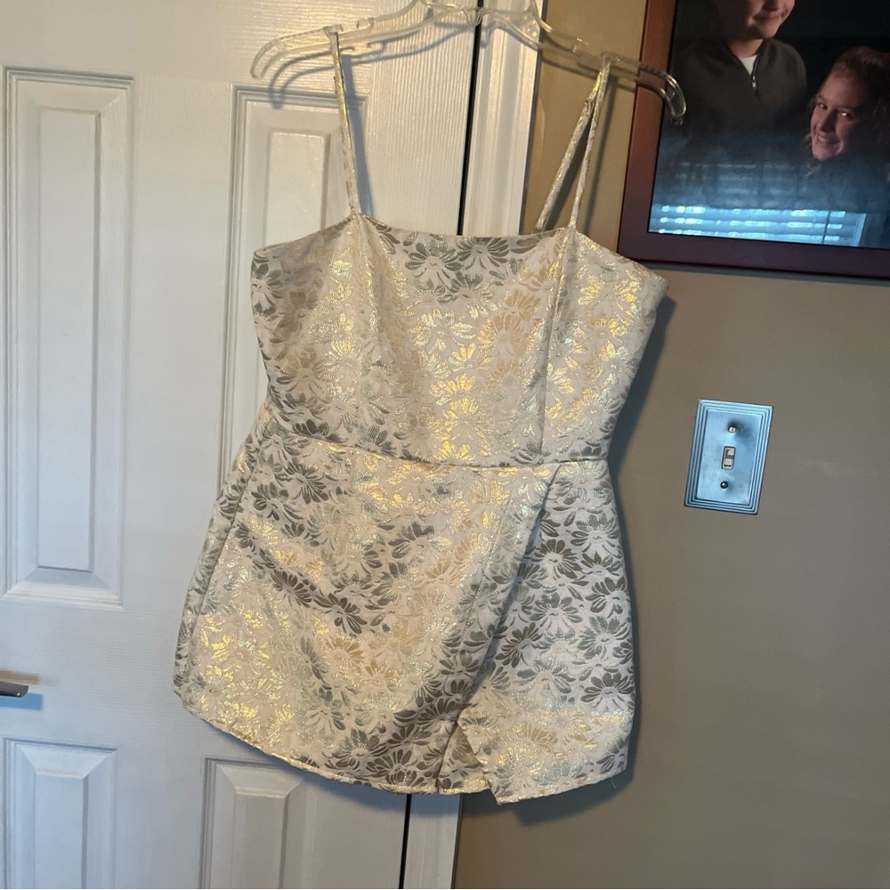 Altar'd State Cream and Gold Floral romper metallic, party wear size large